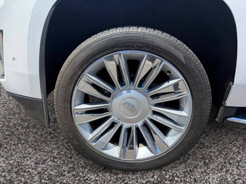 2019 Cadillac Escalade Standard