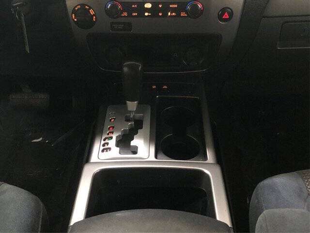 2011 Nissan Armada SV