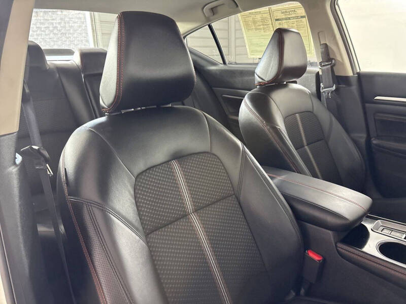 2023 Nissan Altima 2.5 SR