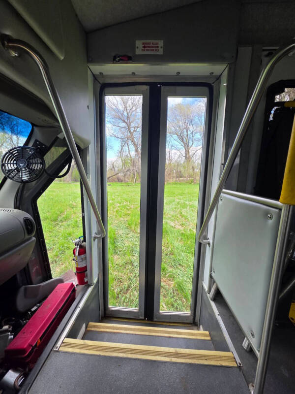 2006 Ford E-Series E-450 SD