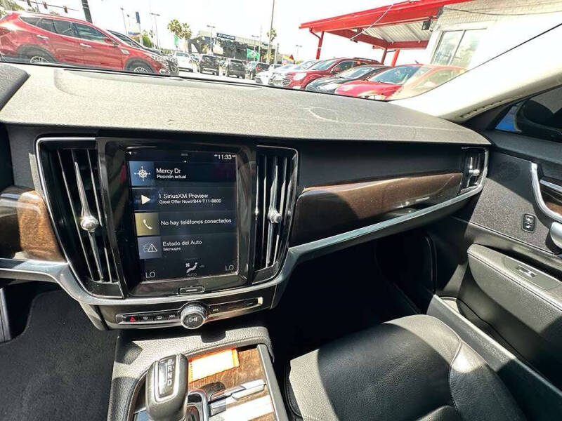 2018 Volvo S90 T5 Momentum