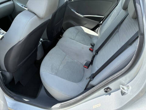 2015 Hyundai Accent GLS