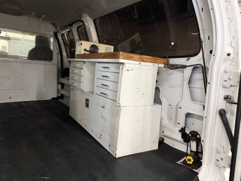 2011 Ford E-Series E-350 SD