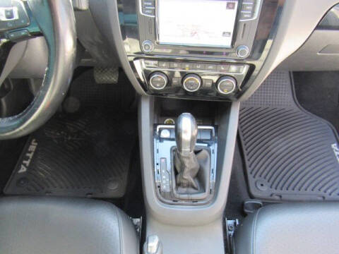 2017 Volkswagen Jetta 1.8T SEL Premium