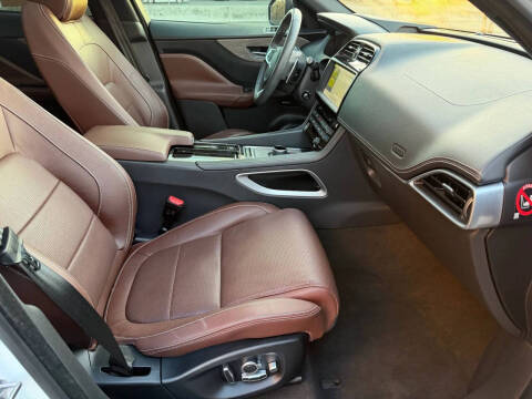 2018 Jaguar F-PACE S