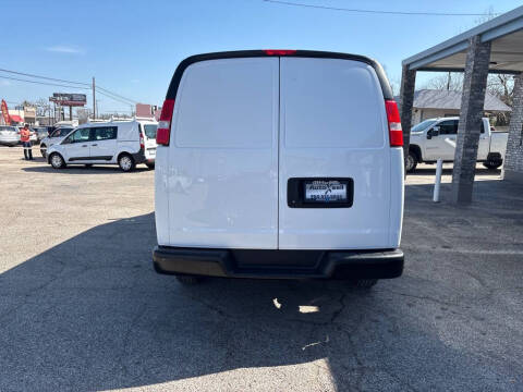 2023 GMC Savana 2500