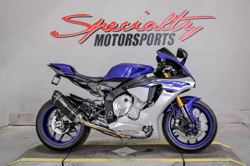 2016 Yamaha YZF-R1