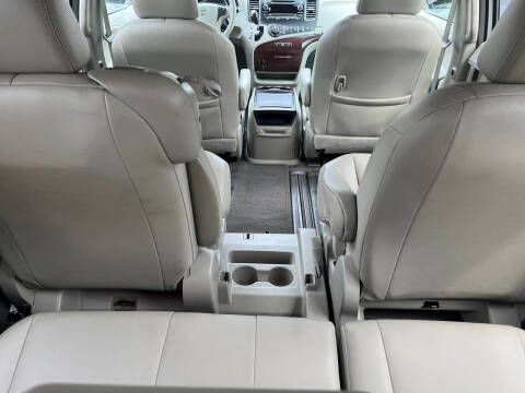 2012 Toyota Sienna XLE 8-Passenger