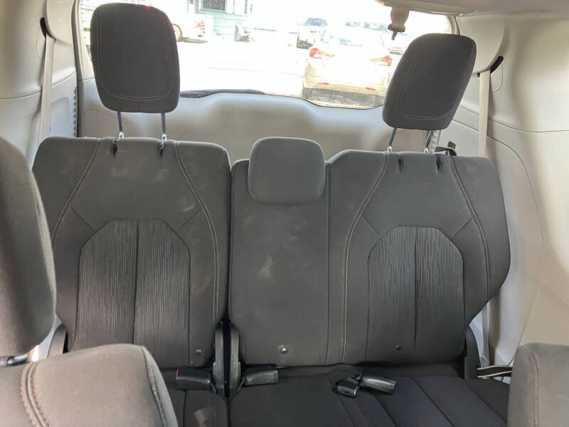 2017 Chrysler Pacifica LX