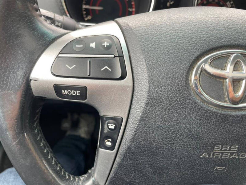 2013 Toyota Highlander SE