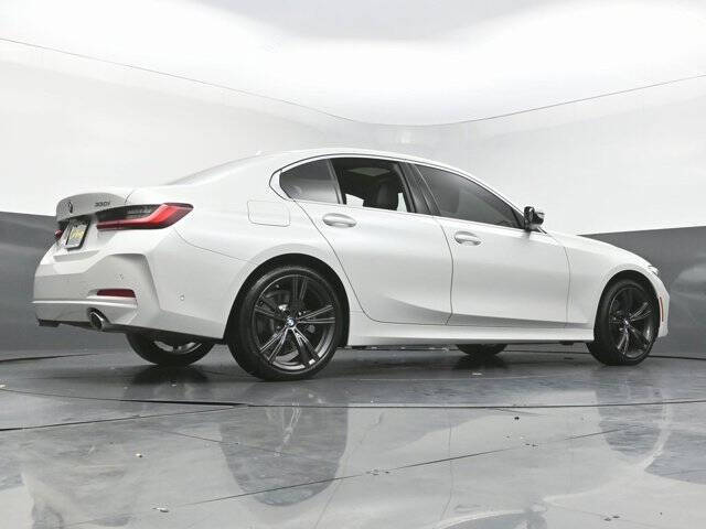 2024 BMW 3 Series 330i xDrive