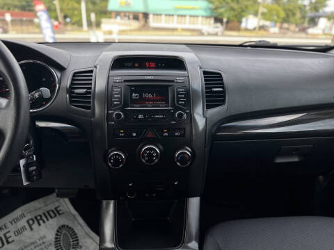 2013 Kia Sorento LX
