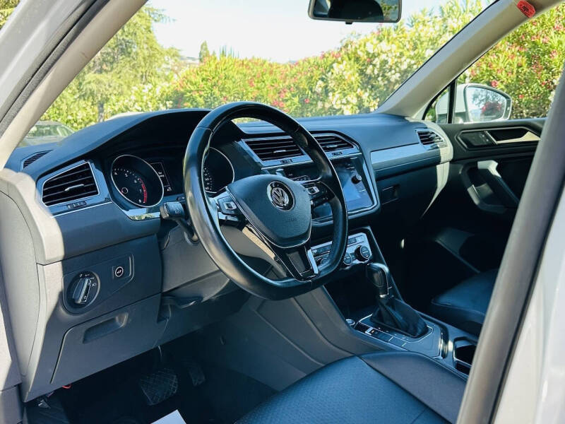 2019 Volkswagen Tiguan SE