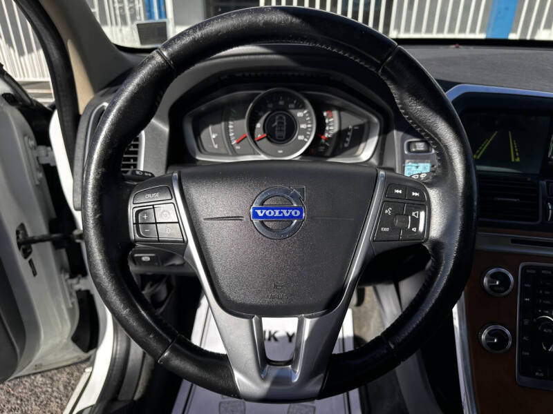 2017 Volvo XC60 T5 Inscription