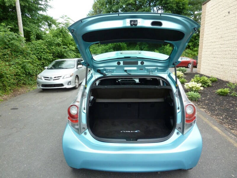 2012 Toyota Prius c Three