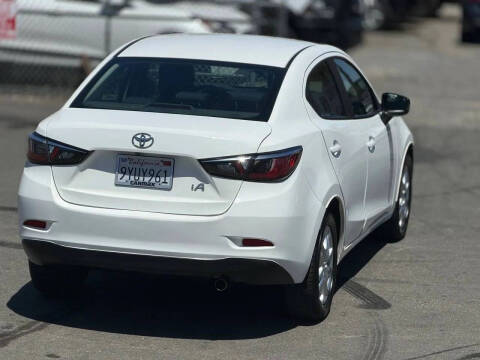 2017 Toyota Yaris iA