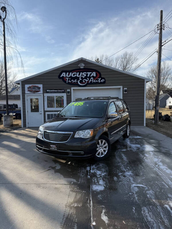 2011 Chrysler Town and Country Touring-L