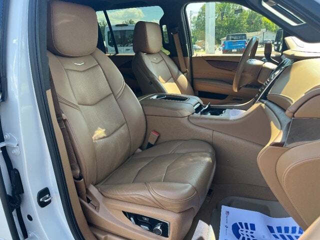 2017 Cadillac Escalade ESV 16