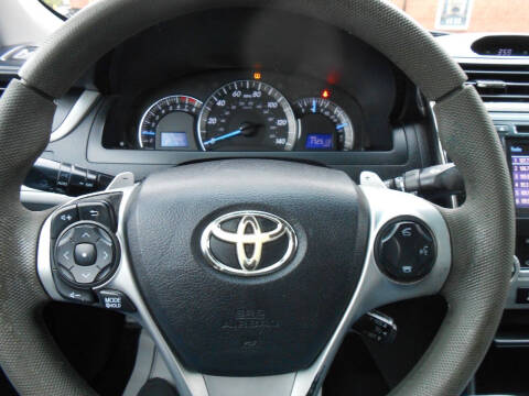 2014 Toyota Camry SE