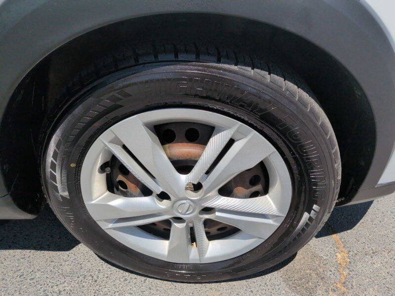 2020 Nissan Kicks S