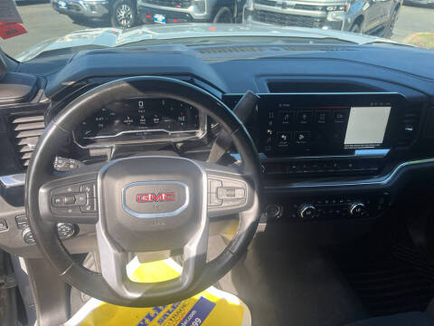2024 GMC Sierra 1500 Elevation Standard