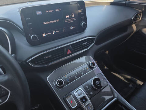 2023 Hyundai Santa Fe SE