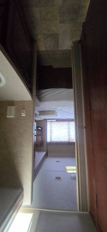 2013 SUNSEEKER SSC3050SF