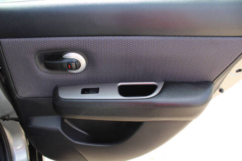 2008 Nissan Versa 1.8 SL