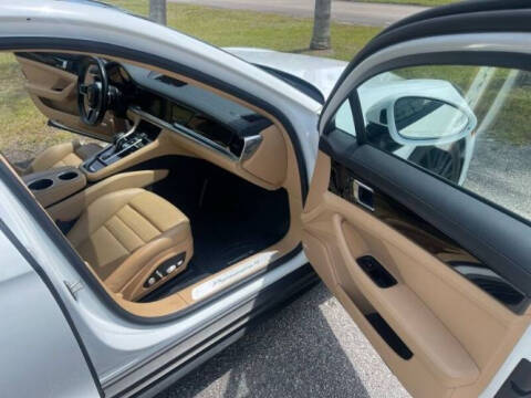 2017 Porsche Panamera 4S