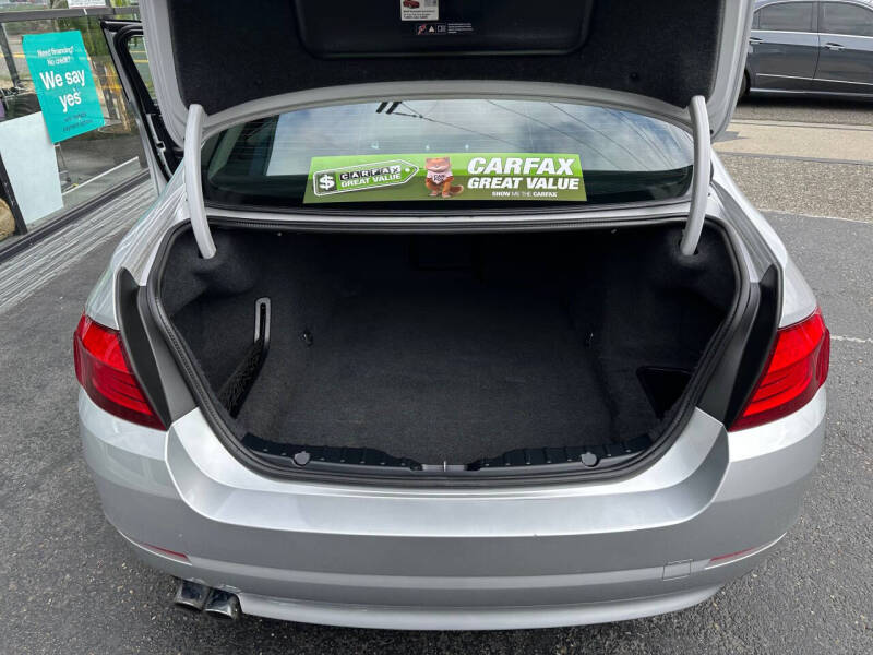 2013 BMW 5 Series 528i xDrive