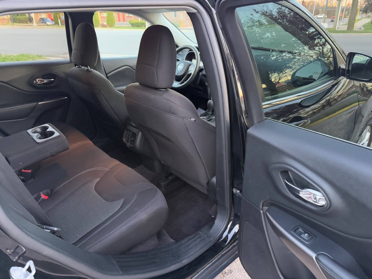 2019 Jeep Cherokee for sale at ONE PRICE AUTO in Mount Clemens, MI