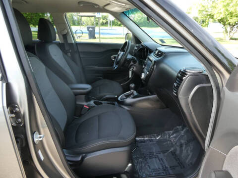 2019 Kia Soul +
