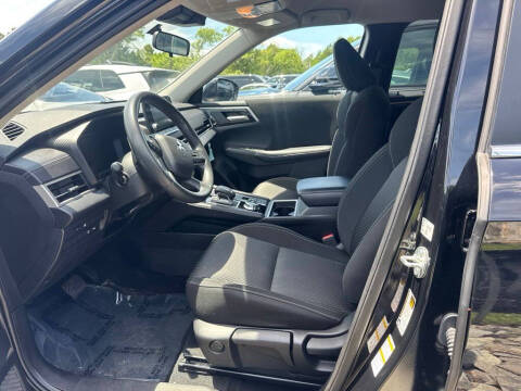 2025 Mitsubishi Outlander PHEV ES