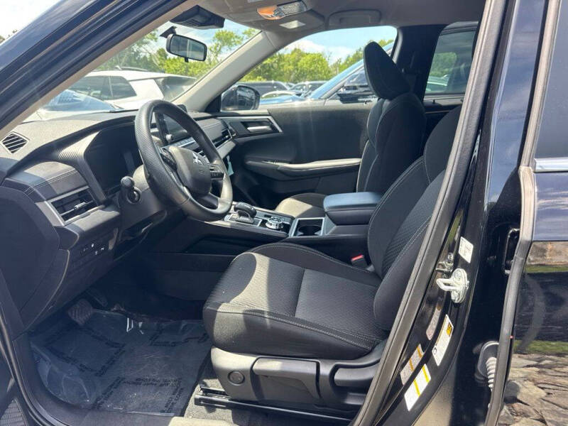 2025 Mitsubishi Outlander PHEV ES