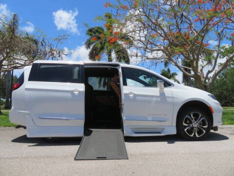 2022 Chrysler Pacifica Pinnacle