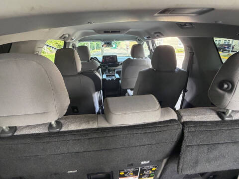 2021 Toyota Sienna LE 8-Passenger
