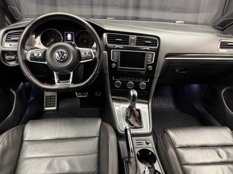 2016 Volkswagen Golf GTI SE