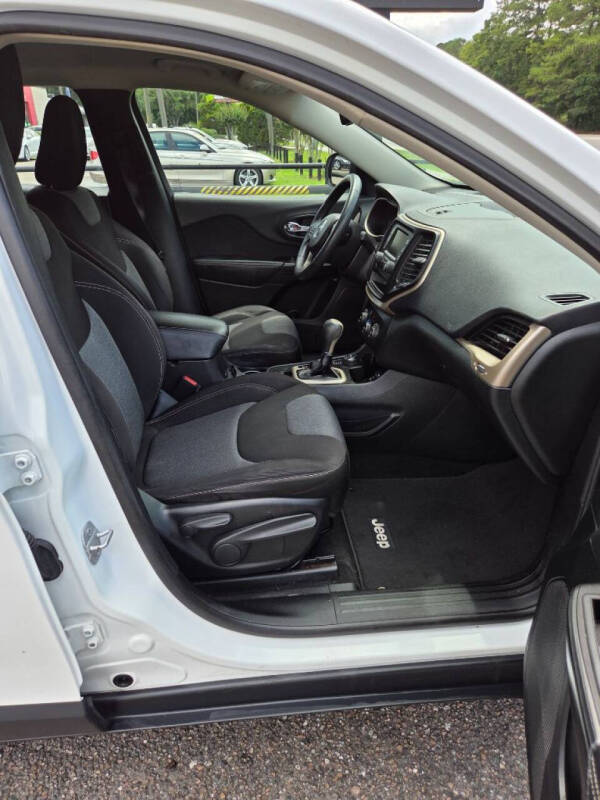 2014 Jeep Cherokee Sport