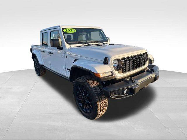 2024 Jeep Gladiator NightHawk