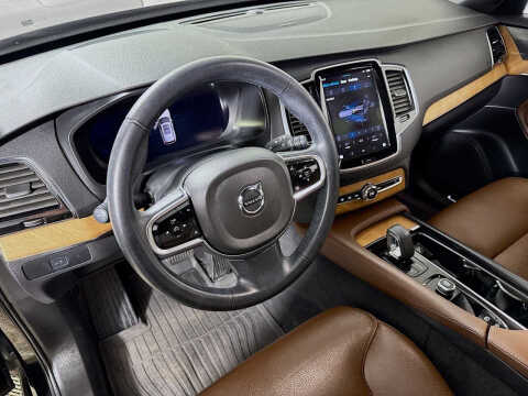 2023 Volvo XC90 B6 Plus Bright Theme 7P