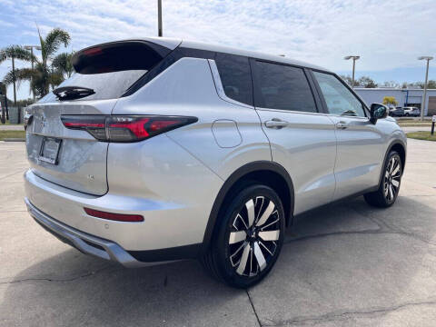 2025 Mitsubishi Outlander SE