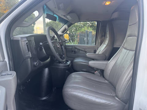 2019 GMC Savana 2500