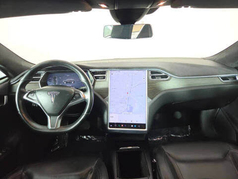 2016 Tesla Model S 70D
