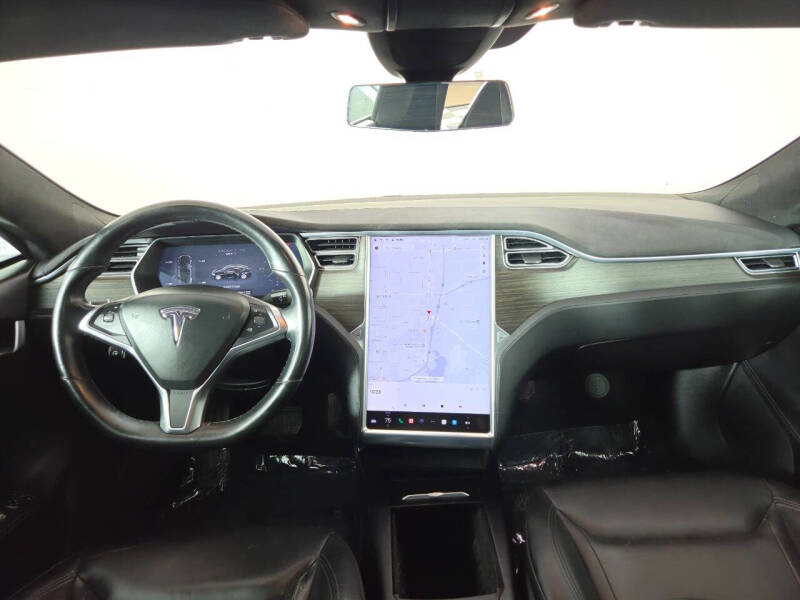 2016 Tesla Model S 70D