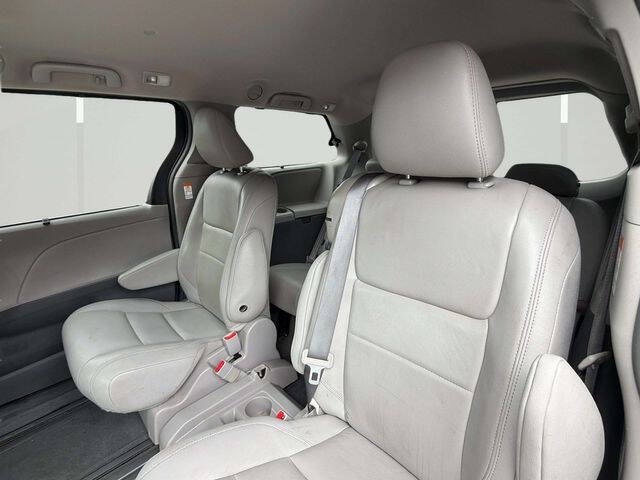 2017 Toyota Sienna Limited 7-Passenger