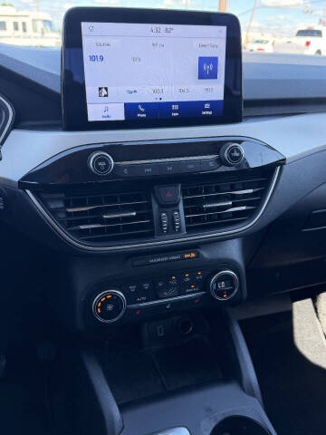 2020 Ford Escape SEL