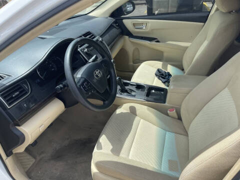 2015 Toyota Camry LE