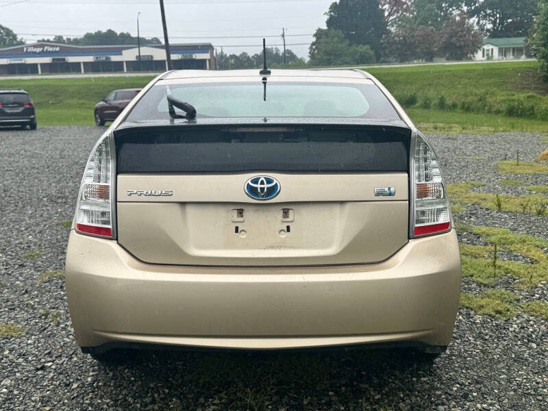 2010 Toyota Prius III