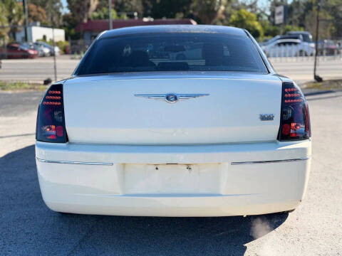 2005 Chrysler 300 Touring