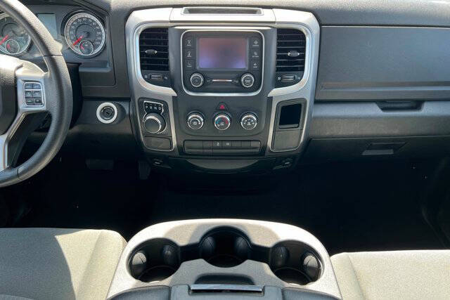 2024 RAM 1500 Classic SLT